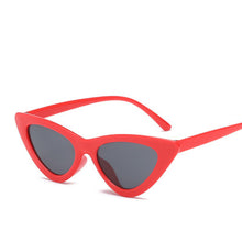 Load image into Gallery viewer, Classic Ladies Small Triangle Sunglasses Retro Sunglasses Small Frame Sexy Sunglasses