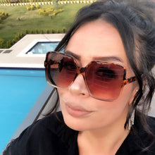 Load image into Gallery viewer, Selling Popular Ladies  Brand Big Frame Retro Sunglasses Ladies Oversized Square Sunglasses  Sunglasses