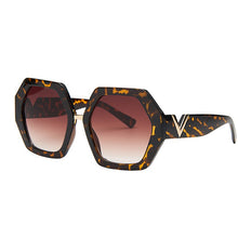 Load image into Gallery viewer, IENJOY 2023  Square Sunglasses Women Glasses Classic Brand Designer Retro Sun Glasses Women Sexy Eyewear Unisex S