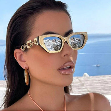 INS Vintage Cat Eye Sunglasses Women 2023 Trend Small Metal Chain Sunglasses Elegant Eyeglasses Black Shades