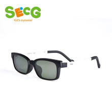 Load image into Gallery viewer, In 2022, SecG's  children's blue light proof glasses are equipped with magnet clip and color plate