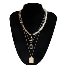 Carica l&#39;immagine nel visualizzatore di Gallery, Punk Multi Layered Pearl Choker Necklace Collar Statement Virgin Mary Coin Crystal Pendant Necklace Women Jewelry