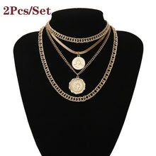 Carica l&#39;immagine nel visualizzatore di Gallery, Punk Miami Cuban Choker Necklace Colar Hip Hop Big Thick Chunky Chain Fashion Queen Coin Pendant Necklace Women Jewelry