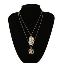 Carica l&#39;immagine nel visualizzatore di Gallery, Punk Miami Cuban Choker Necklace Colar Hip Hop Big Thick Chunky Chain Fashion Queen Coin Pendant Necklace Women Jewelry