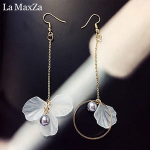 Irregular White Flower Petal Earrings Dangle Drop Earrings for Women Tassel Earring Boucles d'oreilles Wedding Jewelry Wholesale