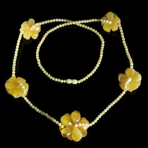100% Beeswax necklace old beeswax pendants sweater chain long amber necklace men and women models chicken oil yellow