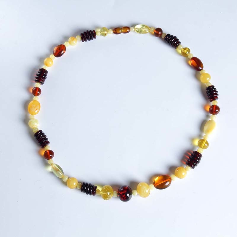 Natural luxury beeswax necklace for women beautiful color fidelity natural amber