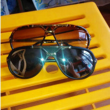 Load image into Gallery viewer, KAPELUS Men and women classic sunglasses driver polarizer 4417