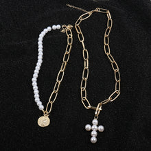 Carica l&#39;immagine nel visualizzatore di Gallery, Fashion 2 Layers Pearls Geometric Pendants Necklaces For Women Gold Metal Snake Chain Necklace New Design Jewelry Gift