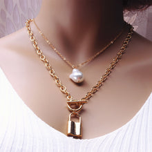 Carica l&#39;immagine nel visualizzatore di Gallery, Fashion 2 Layers Pearls Geometric Pendants Necklaces For Women Gold Metal Snake Chain Necklace New Design Jewelry Gift