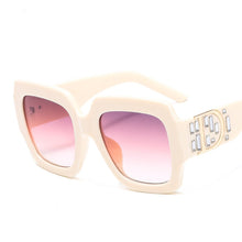 Carica l&#39;immagine nel visualizzatore di Gallery, Occhiali da sole quadrati di marca KarenHeather per donna uomoOcchiali da sole retrò con ombreggiatura oversize UV400 con D 