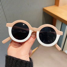 Load image into Gallery viewer, Kids Retro Zonnebril  Leuke  Dubbele Kleur Jongens Meisjes Goggle Ronde Frame  Wilde EyewearUV400