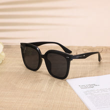 Load image into Gallery viewer, Korea All Match Sunglasses Celebrity Style Sun Glasses Male Black Eyeglasses Goggles Traveling Street Shooting Eyewear UV400