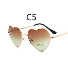 Load image into Gallery viewer, Korea Harajuku Retro Color Sunglasses Transparent Gradient Round Face Love Heart Sunglasses