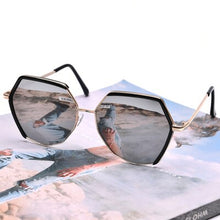 Load image into Gallery viewer, Korea ulzzang Harajuku streetwear vintage personality sunglasses women ins simple casual female Vintage sunglasses