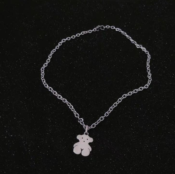 Gioielli estetici della collana della ragazza dell'acciaio inossidabile del pendente dell'orso di strada del pendente dell'acciaio di titanio della discoteca della terra fredda hip-hop coreana 