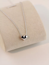 Carica l&#39;immagine nel visualizzatore di Gallery, Korean Simple Necklace Personality Paper Airplane Necklace Hollow Lotus  Animal Paw Pendant Necklace Love Heart Necklace