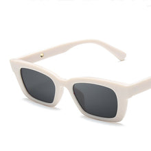 Carica l&#39;immagine nel visualizzatore di Gallery, Korean Style Small Rectangular Female Sunglasses Retro Shade Small Glasses Leopard Print Hip-hop Transparent Sunglasses