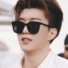 Load image into Gallery viewer, Korean Style Sunglasses for Men /women Summer Harajuku  Sun Glasses Female Retro Rivet Eyewear UV400 Gafas De Sol