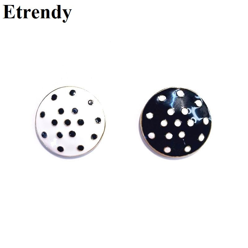 Korean Vintage Black White Point Earings Statement Round Disk Big Stud Earrings For Women New Fashion Jewelry Geometric Brincos