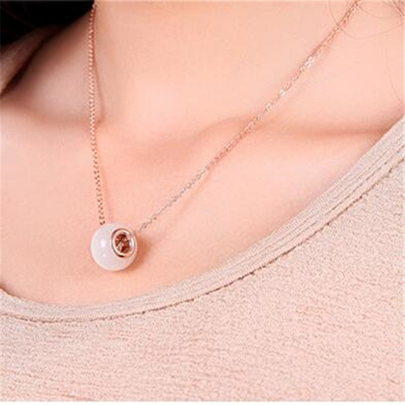 Korean version retro cat 's eye stone hollow beaded pendant necklace beads sweater chain women girls fashion jewelry accessories