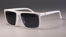 Carica l'immagine nel visualizzatore di Gallery, Kulou Retro Square Sunglasses Steampunk Men Women Brand Designer Glasses SKULL Logo Shades UV Protection Gafas