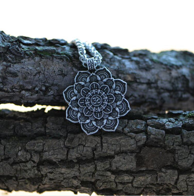 Collana spirituale del Tibet Collana con ciondolo Mandala del Tibet Collana con amuleto geometrico Gioielli religiosi 