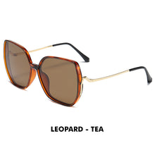 Load image into Gallery viewer, LIOUMO Oversized Sunglasses Polarized Women Brand Designer Gradient Sun Glasses Travel Goggle Anti-Glare zonnebril dames