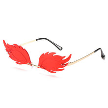Carica l&#39;immagine nel visualizzatore di Gallery, Ladies Frameless Fish Sunglasses  Flame Feather Sun glasses  Retro Ladies Metal  Glasses UV400 Ocean Tablets