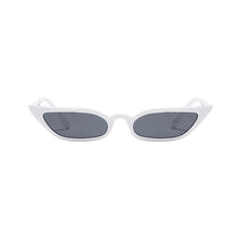 Carica l&#39;immagine nel visualizzatore di Gallery, Ladies retro cat eye sunglasses retro small frame UV400 glasses small frame cat eye ladies sunglasses glasses очки X*