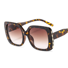 Load image into Gallery viewer, Large Frame Red and Green Color Men&#39;s and Women&#39;s Sunglasses Personality Versatile Trend Sunglasses