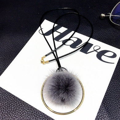 Large Golden Circle Plush Fur Pompom Ball Pendant Necklace For Women Girls Winter Sweater Chain Choker Jewelry Accessories Gift