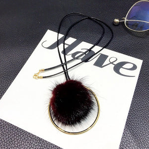 Large Golden Circle Plush Fur Pompom Ball Pendant Necklace For Women Girls Winter Sweater Chain Choker Jewelry Accessories Gift