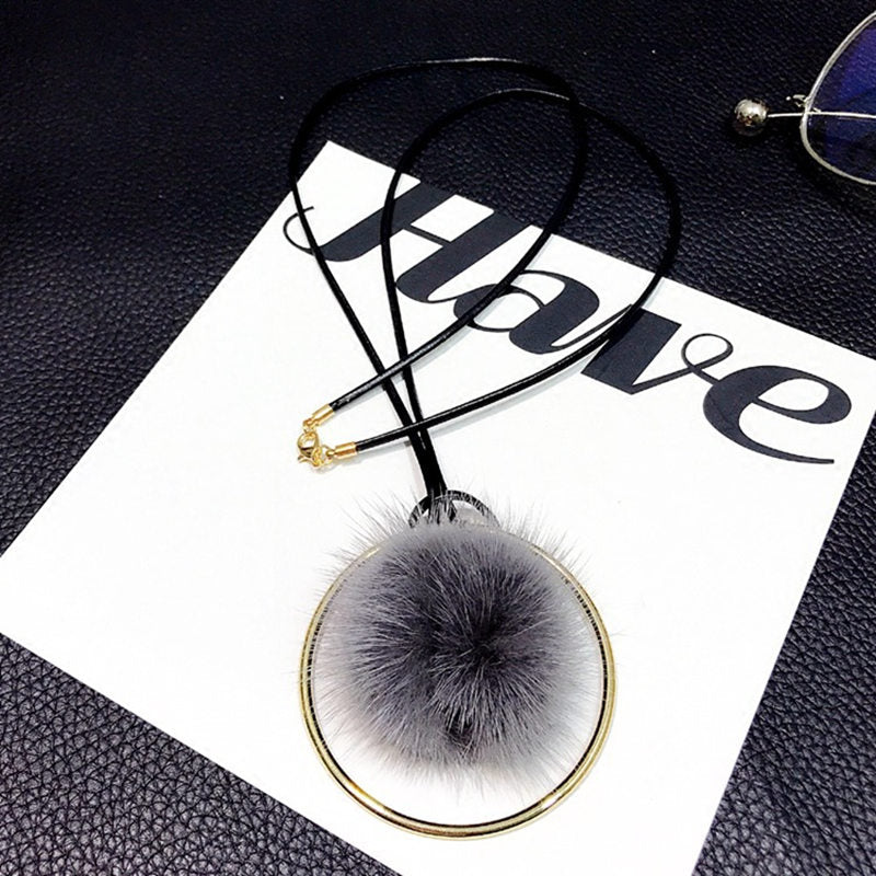 Large Golden Circle Plush Fur Pompom Ball Pendant Necklace For Women Girls Winter Sweater Chain Choker Jewelry Accessories Gift