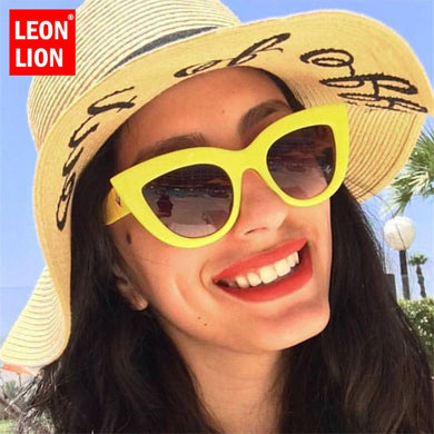 LeonLion 2023 Candies Cat Eye Sunglasses Women  Plastic Sun Glasses Classic Vintage Outdoor Oculos De Sol Gafas UV400