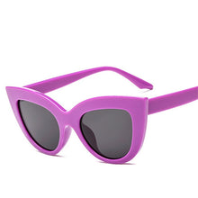 Carica l'immagine nel visualizzatore di Gallery, LeonLion 2023 Caramelle Cat Eye Occhiali da sole Donne Occhiali da sole in plastica Classic Vintage Outdoor Oculos De Sol Gafas UV400 