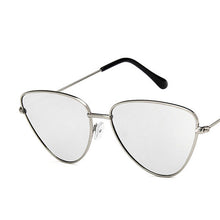 Load image into Gallery viewer, LeonLion 2023 Cateye Street Beat Sunglasses Women  Alloy Mirror Eyeglasses Vintage Outdoor Oculos De Sol Gafas UV400