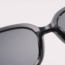 Load image into Gallery viewer, LeonLion 2023 Cateye Sunglasses Women Brand Designer Retro Glasses Women Vintage Sunglasses Women  Oculos De Sol Feminino