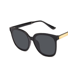 Load image into Gallery viewer, LeonLion 2023 Cateye Sunglasses Women Brand Designer Retro Glasses Women Vintage Sunglasses Women  Oculos De Sol Feminino
