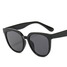 Load image into Gallery viewer, LeonLion 2023 Cateye Sunglasses Women  Brand Glasses For Women/Men Retro Eyeglasses Women Round Oculos De Sol Feminino