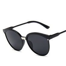 Load image into Gallery viewer, LeonLion 2023 Cateye Sunglasses Women  Round Sun Glasses For Women/Men Retro Glasses Women Mirror Lunette De Soleil Femme