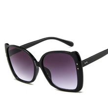 Carica l&#39;immagine nel visualizzatore di Gallery, LeonLion 2023 Butterfly Oversized Frame Sunglasses Women Retro Square Glasses Men Leopard Oculos Feminino Plus Size