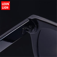 Carica l'immagine nel visualizzatore di Gallery, LeonLion 2023  Polarized Square Sunglasses Men Plastic Retro Classic Eyeglasses Vintage Outdoor Driving Oculos De Sol