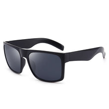 Load image into Gallery viewer, LeonLion 2023 Polarized Driving Sunglasses Men Vintage Classic Eyewear Outdoor UV400 Street Beat Oculos De Sol Gafas
