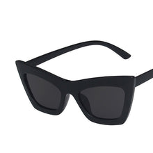 Load image into Gallery viewer, LeonLion 2023 Oversized Retro Sunglasses Women  Designer Eyeglasses Women Vintage Glasses Women UV400 Gafas De Sol Hombre