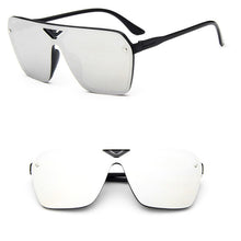 Load image into Gallery viewer, LeonLion 2023 Reflective Siamese Sunglasses Women Designer Mirror  Man/Women Sun Glasses Classic Vintage UV400 Outdoor