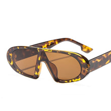 Load image into Gallery viewer, LeonLion 2023 Retro Women Sunglasses Vintage Punk Sunglasses Oval Flat Top Sun Glasses Female Leopard Oculos De Sol Mujer UV400