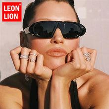 Load image into Gallery viewer, LeonLion 2023 Retro Women Sunglasses Vintage Punk Sunglasses Oval Flat Top Sun Glasses Female Leopard Oculos De Sol Mujer UV400