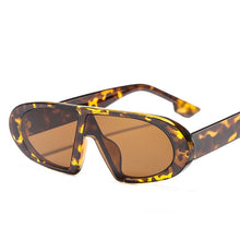 Load image into Gallery viewer, LeonLion 2023 Retro Women Sunglasses Vintage Punk Sunglasses Oval Flat Top Sun Glasses Female Leopard Oculos De Sol Mujer UV400