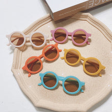 Carica l'immagine nel visualizzatore di Gallery, LeonLion 2023 Round Kids Sunglasses for Girls Sunglasses for Kids Cute Personality Baby Anti-UV Colorful Sun Glasses